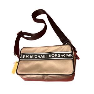 Michael Kors Unisex Kenly Double Zip Camera Crossbody Bag Pearl Grey Small NWT